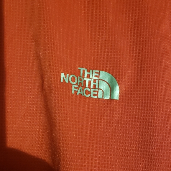 The North Face Vaporwick Active Wear Shirt - Picture 5 of 8